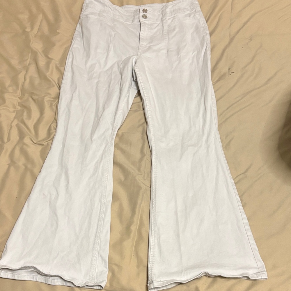 Maurice’s m jeans flare white jeans